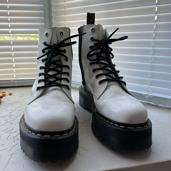 Doc Marten Jadon Smooth Leather Platform Boots
